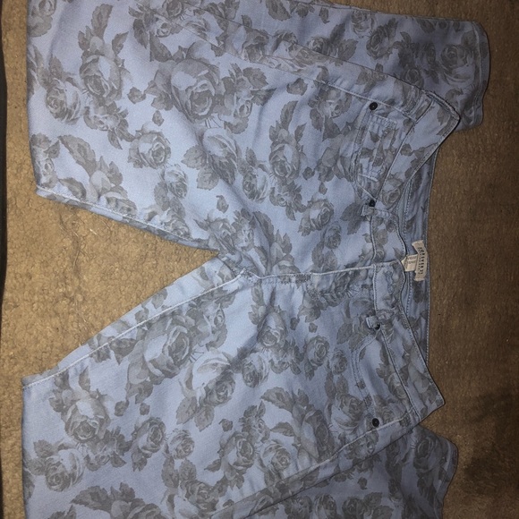 Floral forever 21 jeans size 27 - Picture 2 of 4